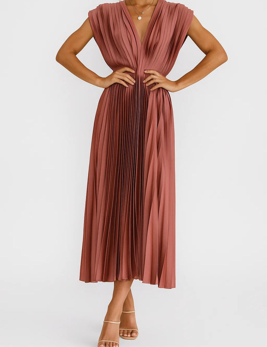 Abito Plissé Midi Elegante con Scollo a V e Vita Sottolineata 3