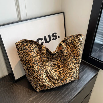 Borsa a tracolla da donna con stampa leopardata, design alla moda 2