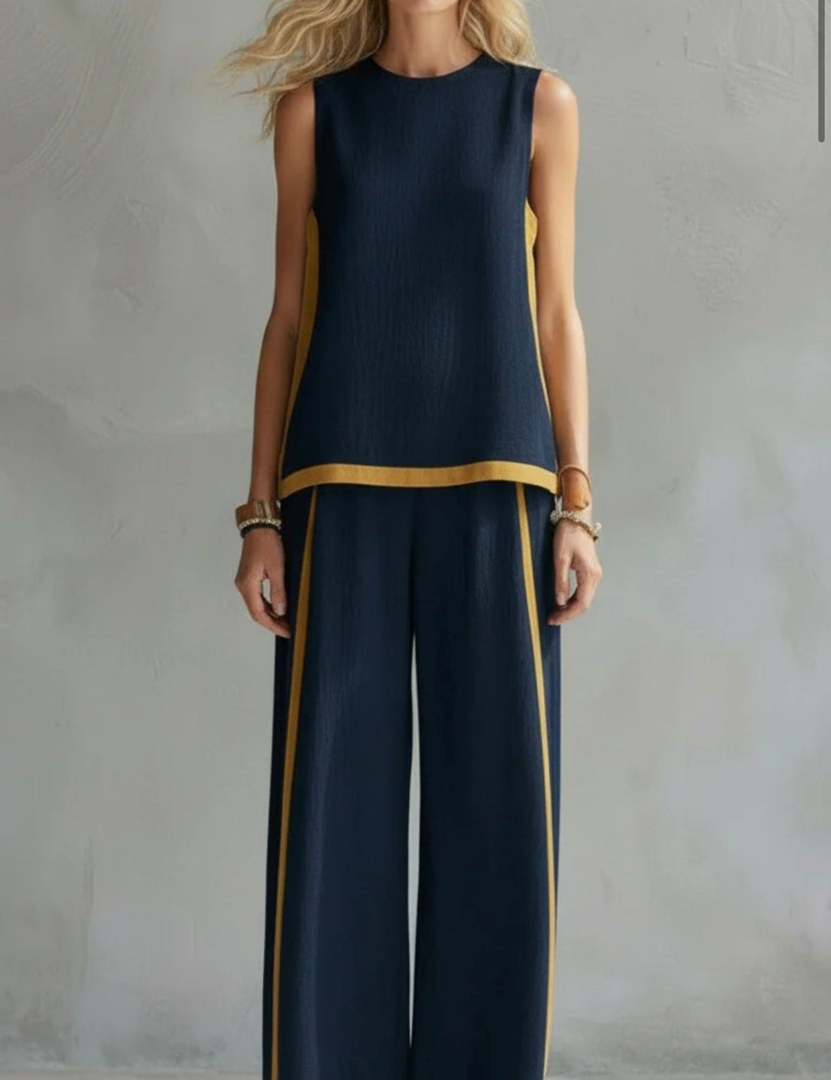 Completo Elegante Donna con Pantaloni a Gamba Ampia e Top Senza Maniche 3