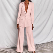 Completo da donna elegante con blazer e pantaloni per occasioni formali 4