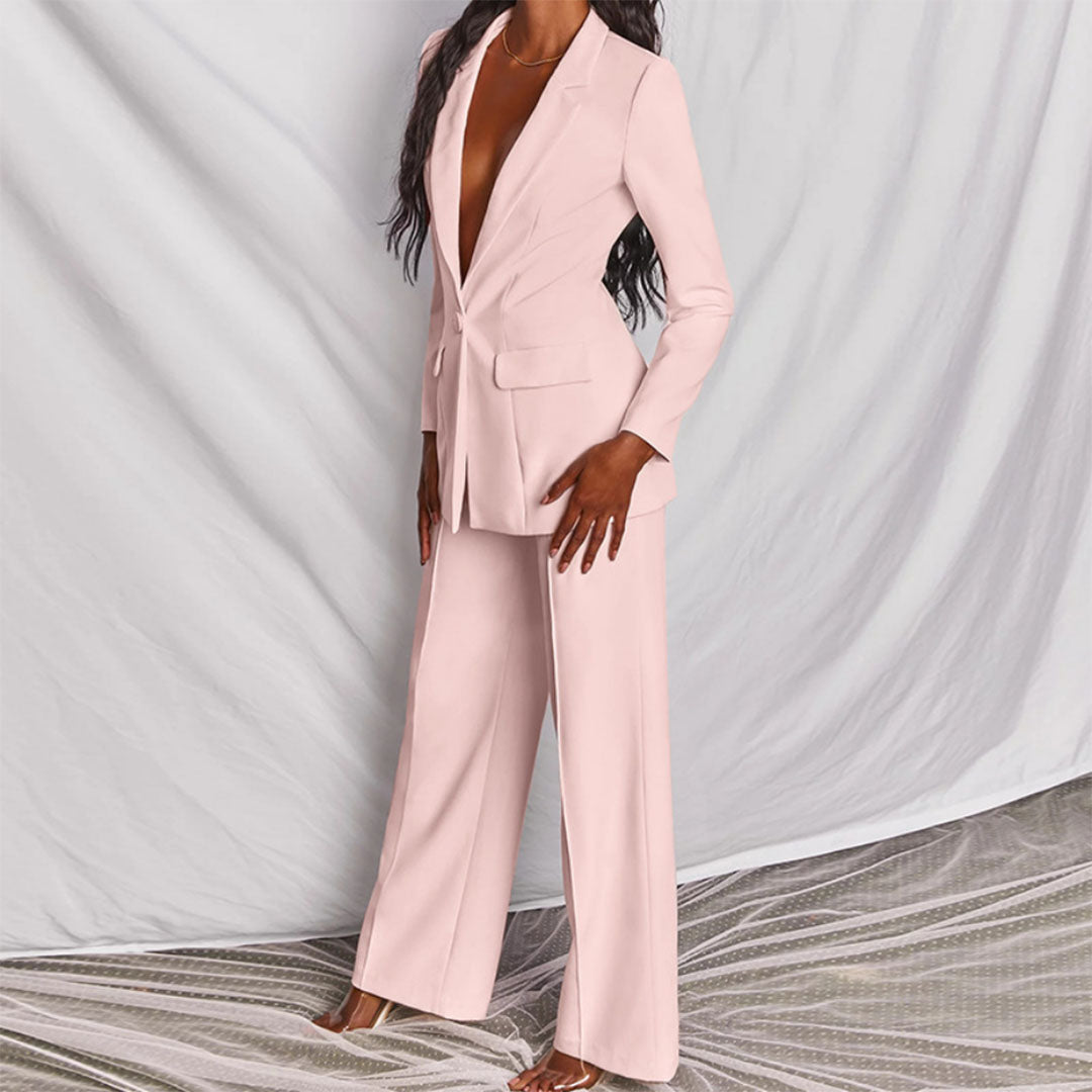 Completo da donna elegante con blazer e pantaloni per occasioni formali 5