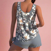 Dalia | Completo estivo con top floreale e pantaloncini 4