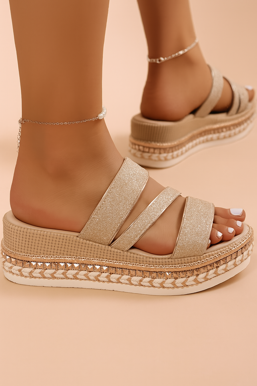 Dominika | Sandali con plateau lucidi 1