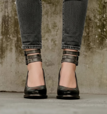 Natalia | Eleganti décolleté con tacco a blocco e cinturini 1