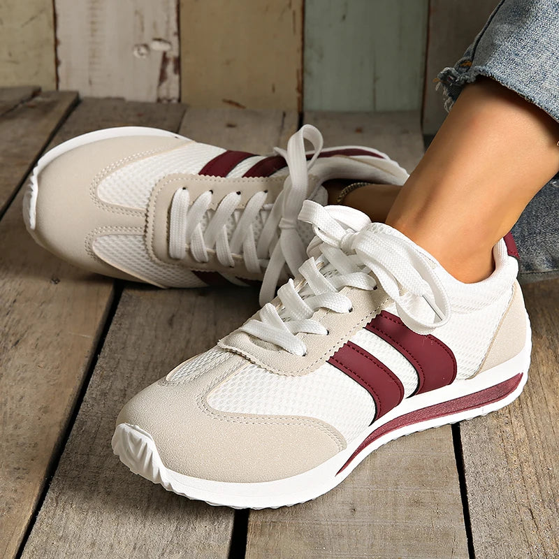 Sneakers comode con plateau e righe leggere da donna 2