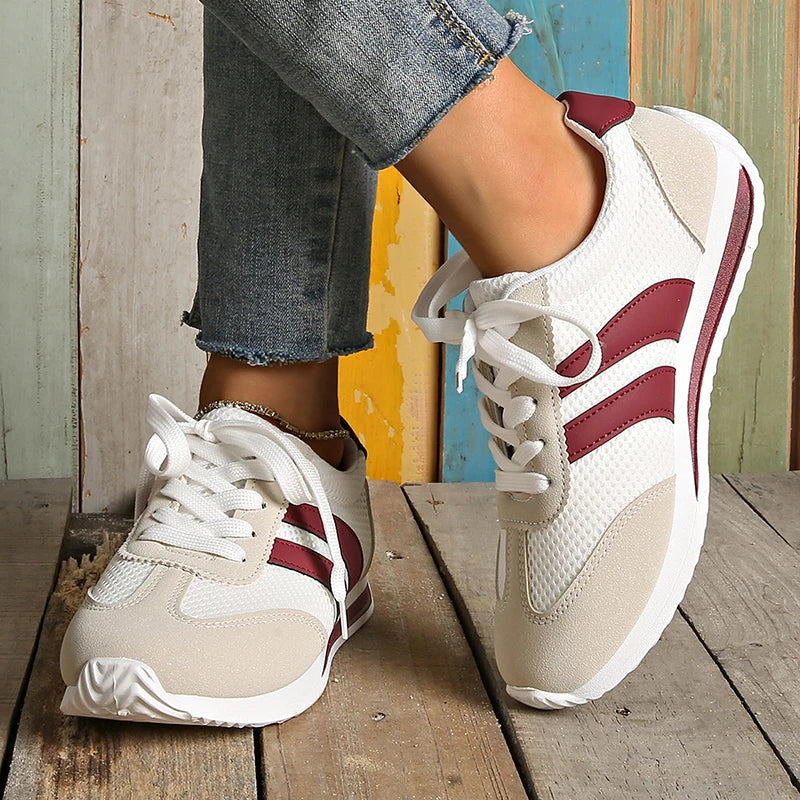 Sneakers comode con plateau e righe leggere da donna 3