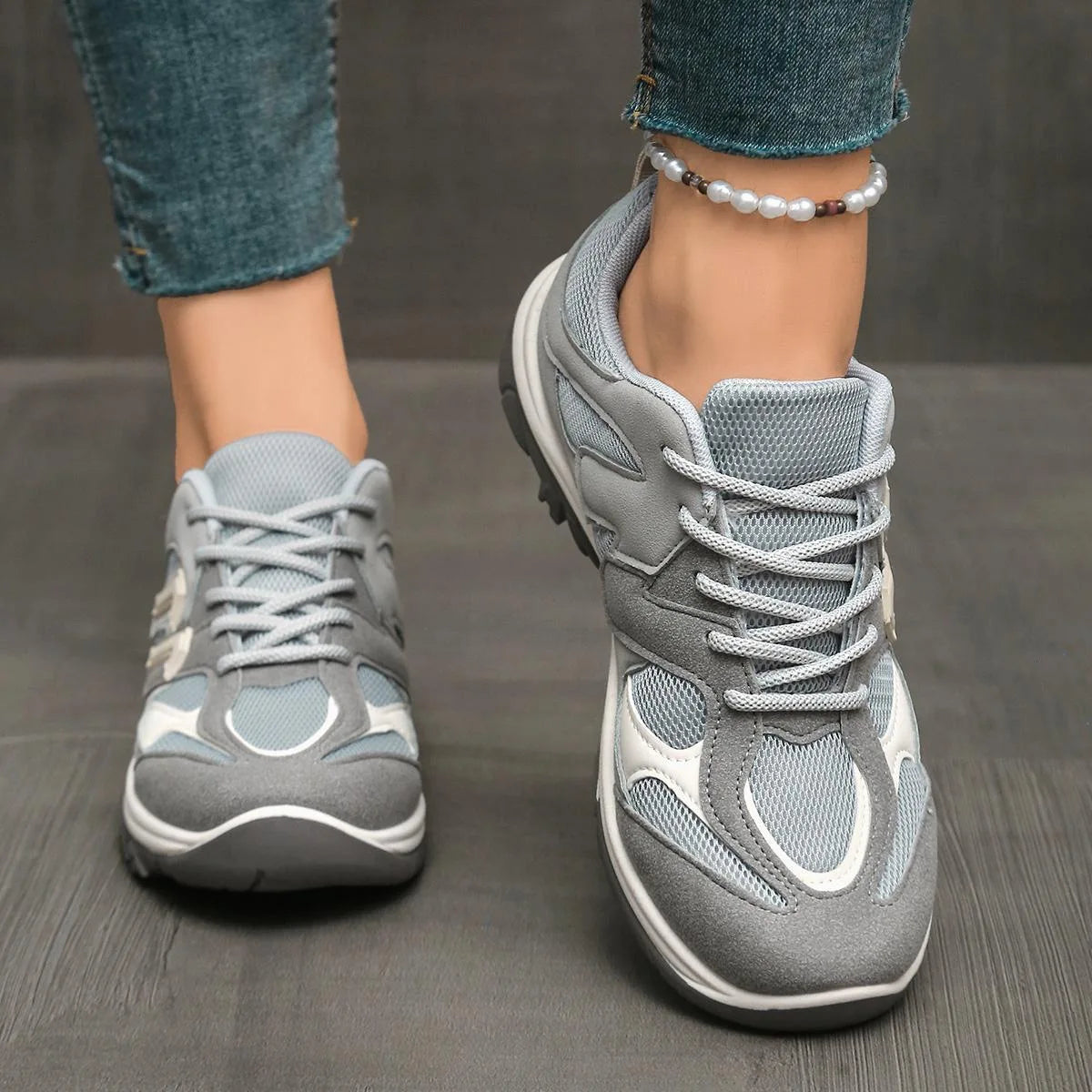 Sneakers da donna con lacci comode, suola spessa sintetica 2