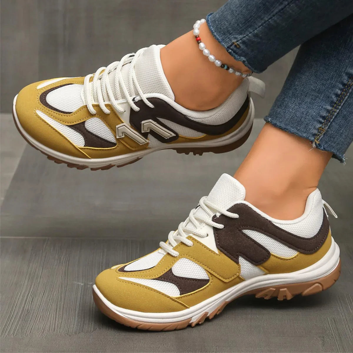 Sneakers da donna con lacci comode, suola spessa sintetica 3