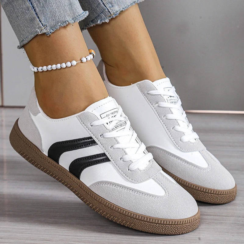 Sneakers da donna con plateau eleganti, comode, con lacci, sintetiche 0