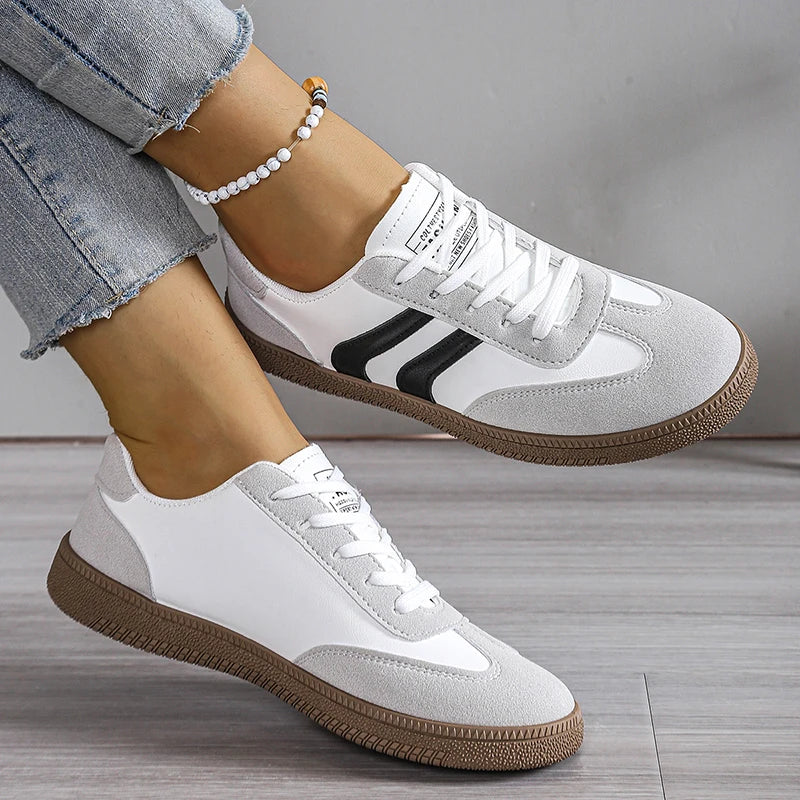 Sneakers da donna con plateau eleganti, comode, con lacci, sintetiche 2