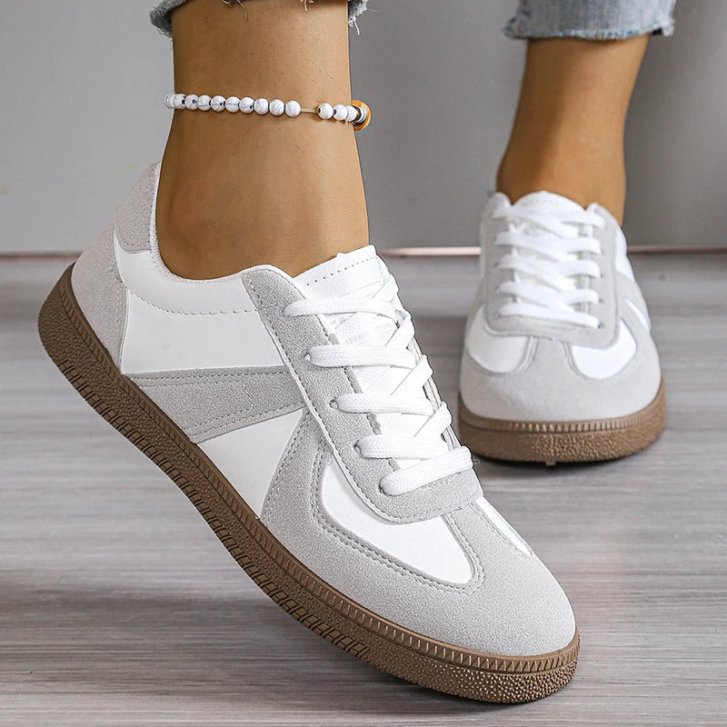 Sneakers da donna eleganti con tacco piatto, comode e sintetiche 0